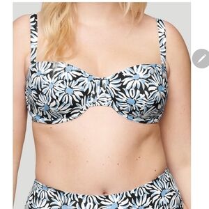 CUUP Floral Women's Swimsuit Top NEW W/O TAGS